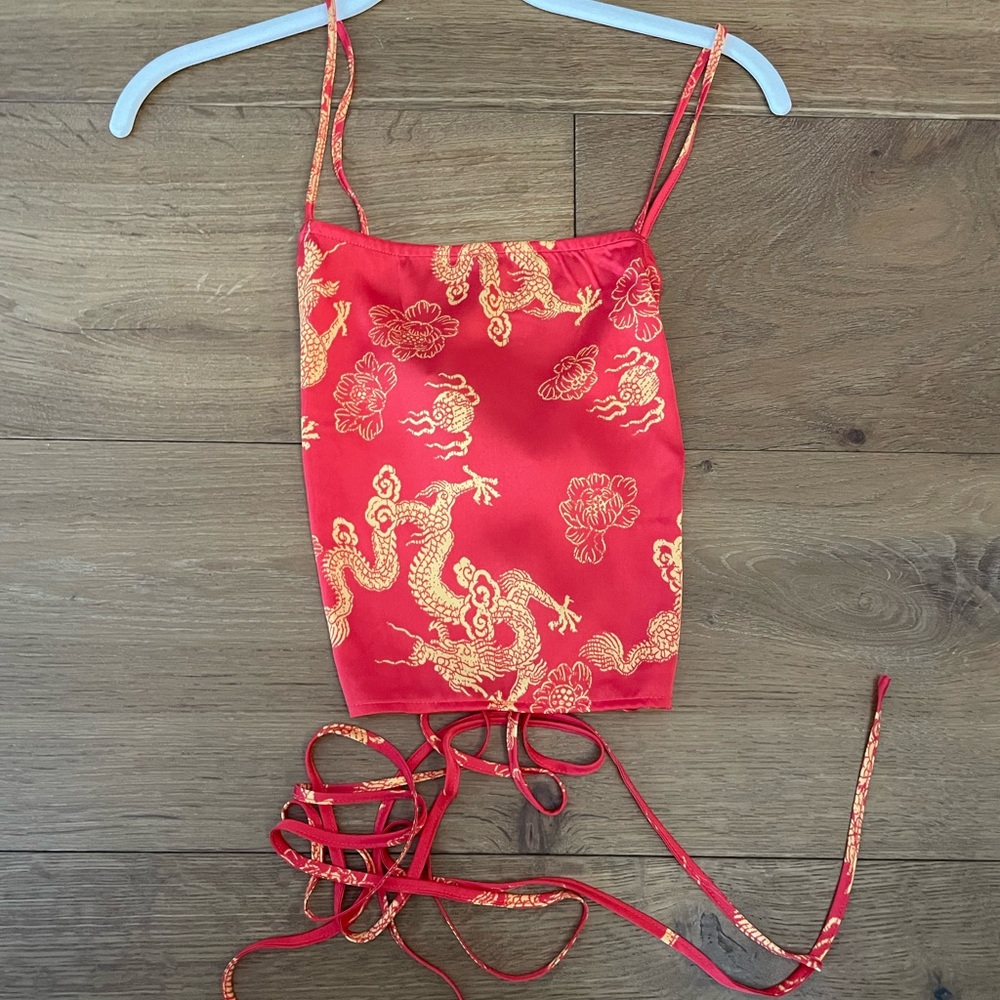 Adorable M adjustable tie back patterned LA boutique tank, tie up back